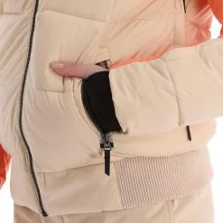 Brunotti, Snowbird Ski-jas Dames Canvas Beige 23 Brunotti, Snowbird Ski-jas Dames Canvas Beige -Ski-Jassen Winkel brunotti snowbird aa jas gevoerd dames canvas beige 22bruno117v1 BI 11